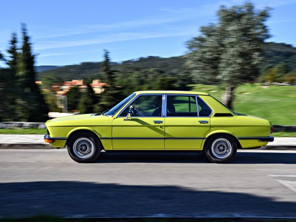 BMW 528