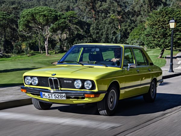 BMW 528