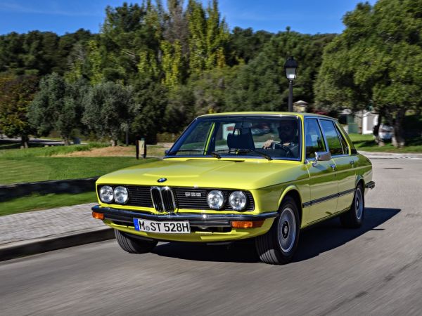 BMW 528