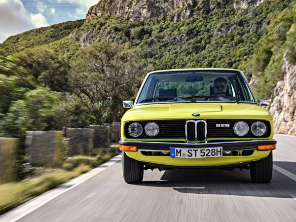 BMW 528