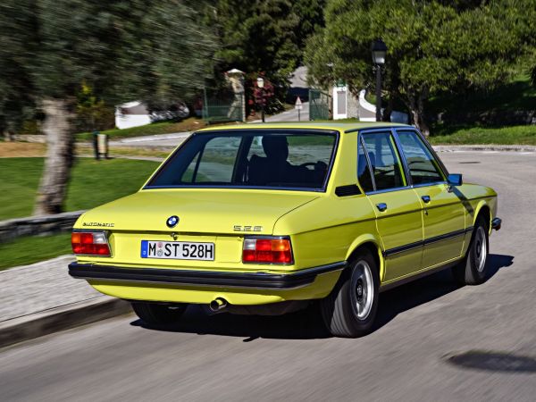BMW 528