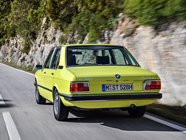 BMW 528