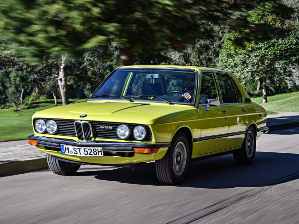 BMW 528
