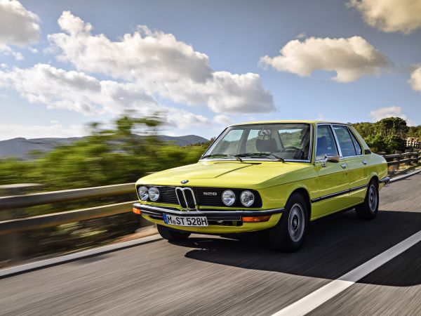 BMW 528