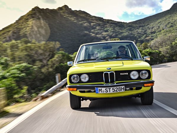 BMW 528