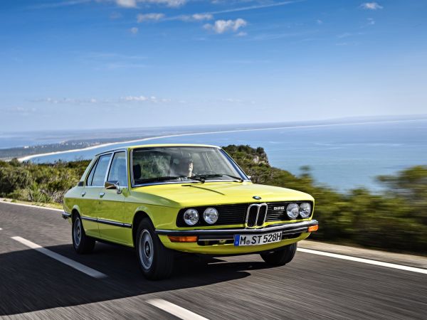 BMW 528