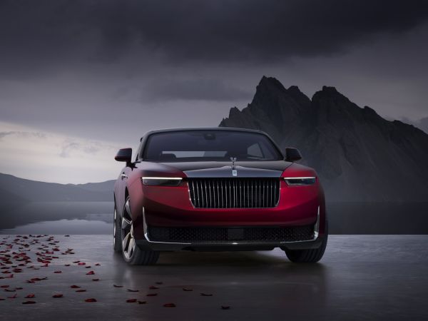 Rolls-Royce La Rose Noire Droptail