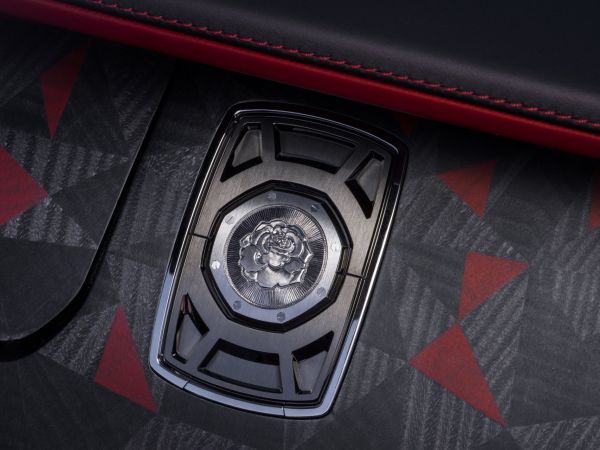 Rolls-Royce La Rose Noire Droptail