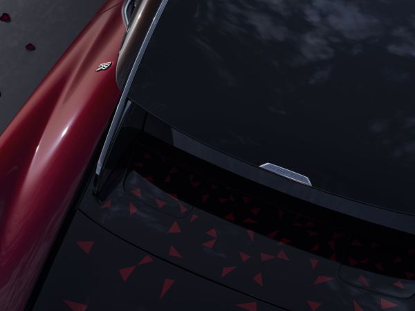 Rolls-Royce La Rose Noire Droptail