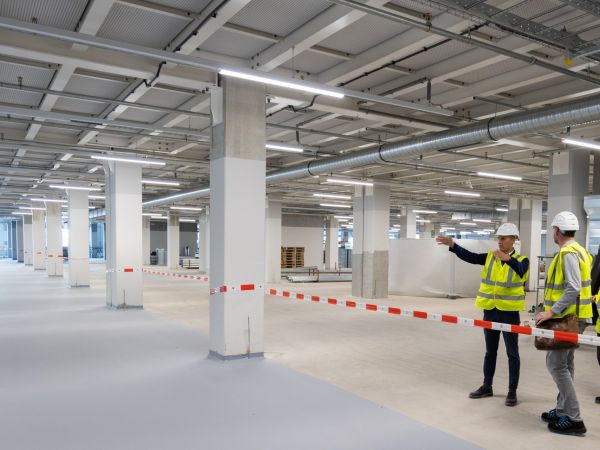 Baustatus der neuen Montagehalle für E-Antriebe im BMW Group Werk Steyr