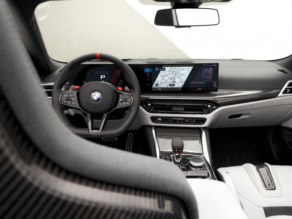 BMW M4 Competition Cabrio mit M xDrive