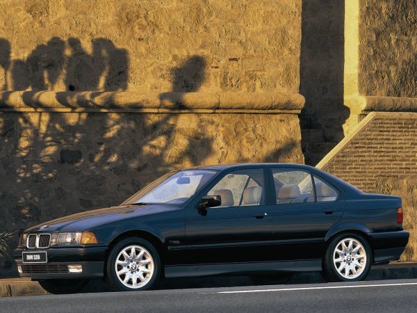 BMW 328i Limousine
