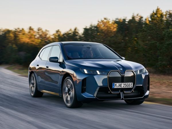 BMW iX xDrive60