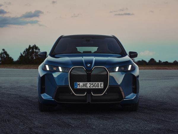 BMW iX xDrive60
