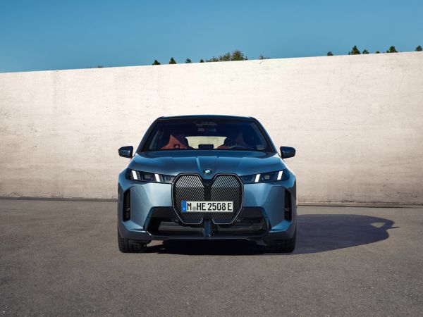 BMW iX xDrive60