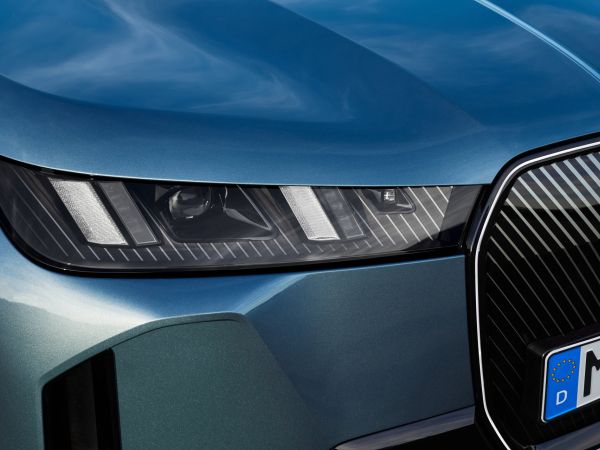 BMW iX xDrive60