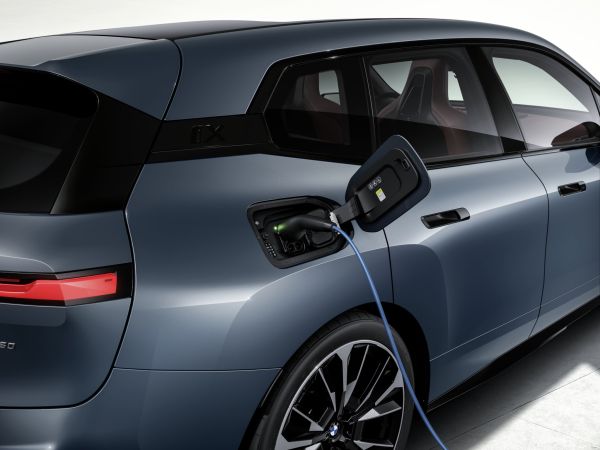 BMW iX xDrive60