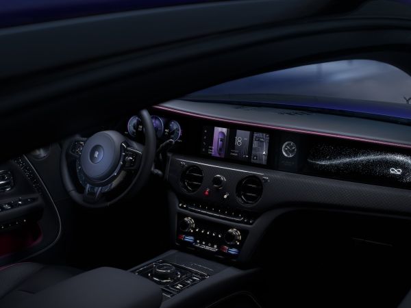Rolls-Royce Black Badge Spectre