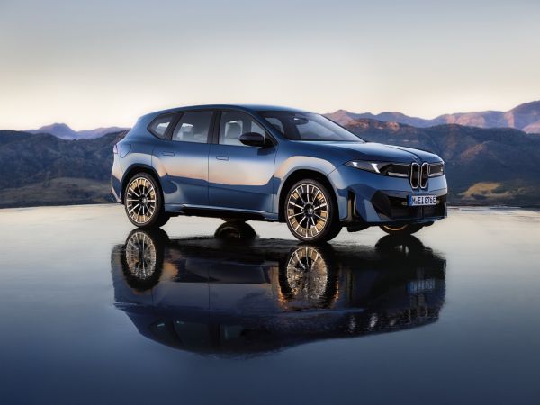 BMW iX3 50 xDrive
