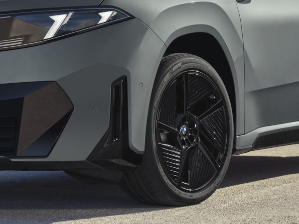 BMW iX4 50 xDrive