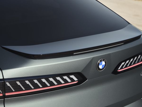 BMW iX4 50 xDrive