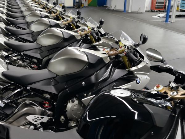 Produktion der BMW S 1000 RR im BMW Motorrad Werk Berlin