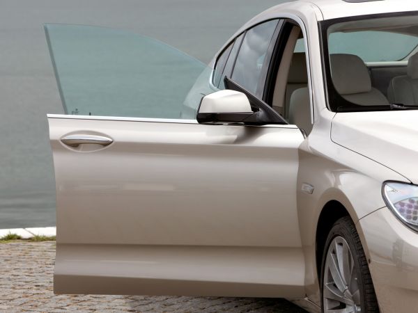 BMW 550i Gran Turismo - Rahmenlose Türen