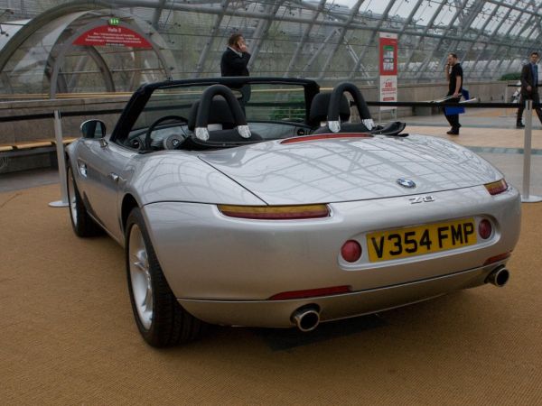 BMW Z8 - James Bond