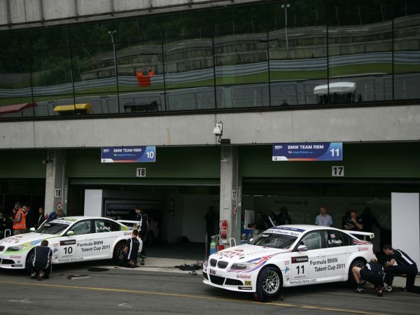 BMW Team RBM