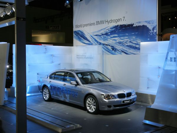 LA Auto Show - Weltpremiere BMW Hydrogen 7