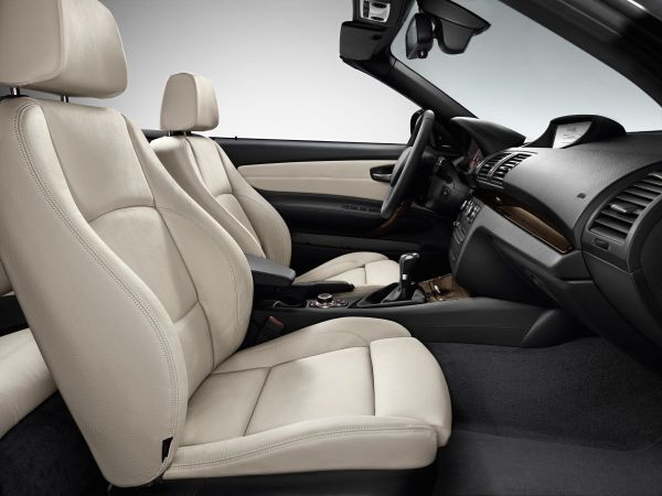 BMW 135i Cabrio - Frontsitze