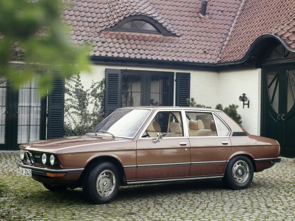 BMW 528
