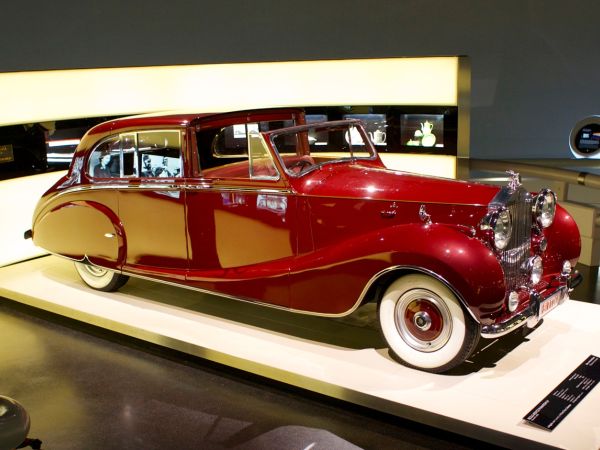 Rolls-Royce Phantom IV (1952)