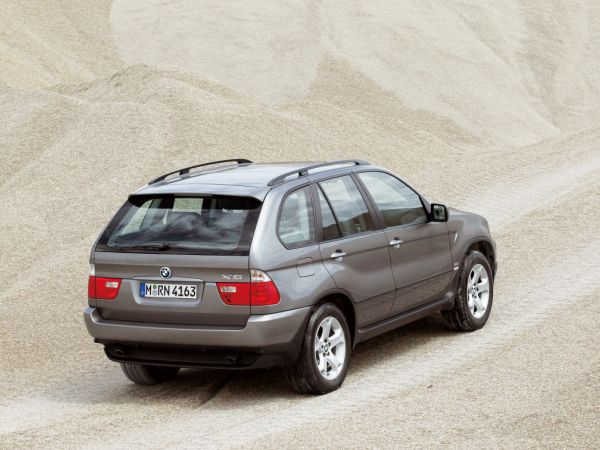 BMW X5 3.0i - BMW E53