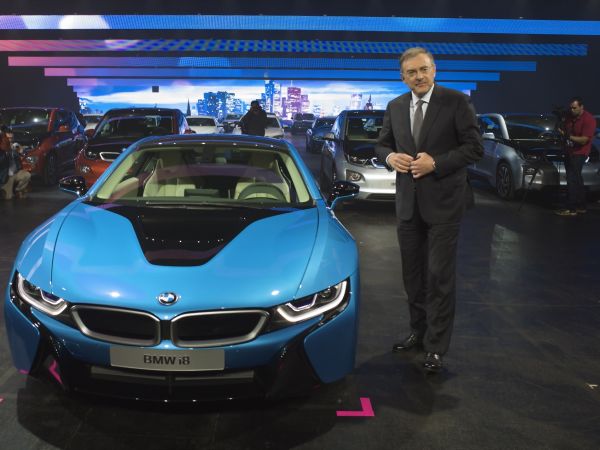 BMW Pressekonferenz - Dr.-Ing. Norbert Reithofer und der BMW i8