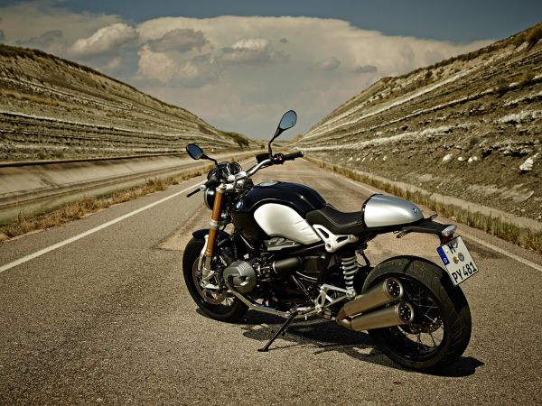 BMW R nineT