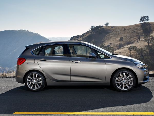 BMW 225i Active Tourer - Luxury Line