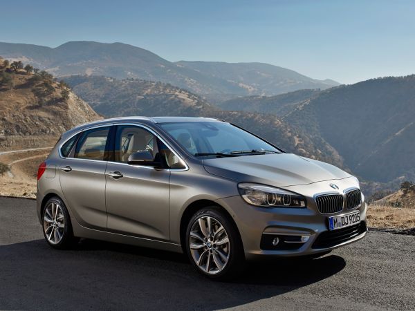 BMW 225i Active Tourer - Luxury Line