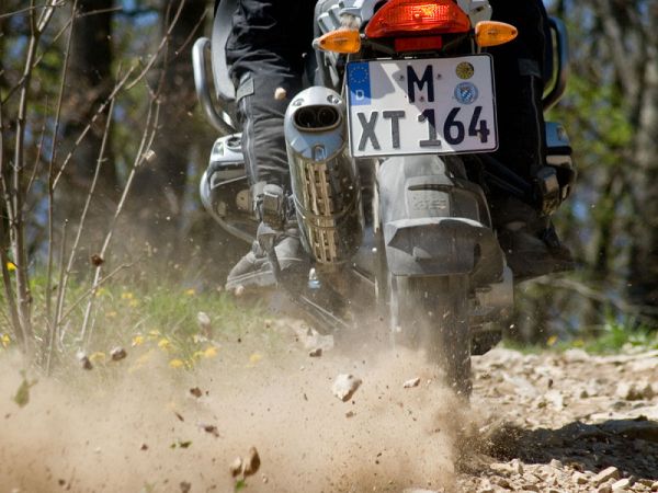 BMW R 1200 GS auf Schotter