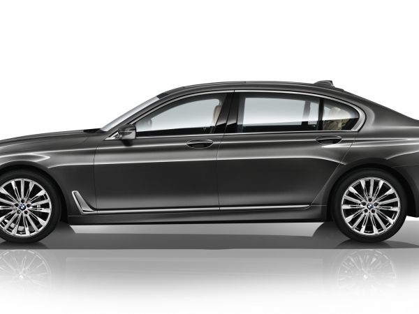 BMW 750Li xDrive - Design Pure Excellence