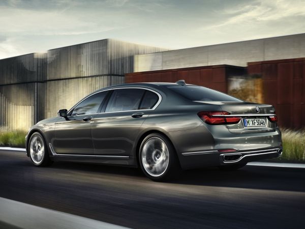 BMW 750Li xDrive - Design Pure Excellence