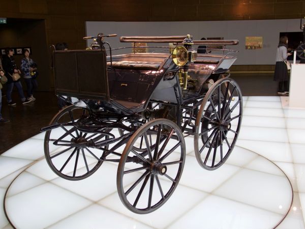 Daimler Motorkutsche (1886)
