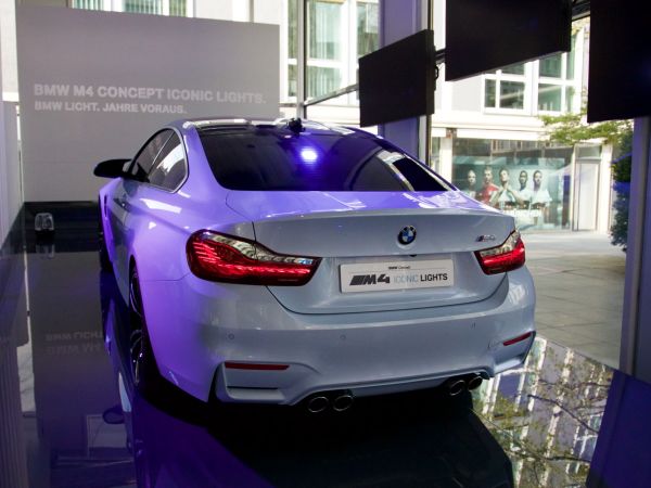 BMW M4 Concept Iconic Lights - BMW Lenbachplatz