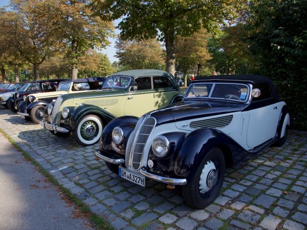 BMW 327 und 335