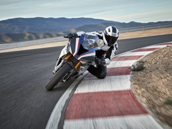 BMW HP4 RACE
