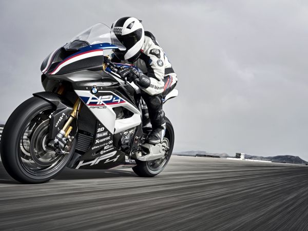 BMW HP4 RACE
