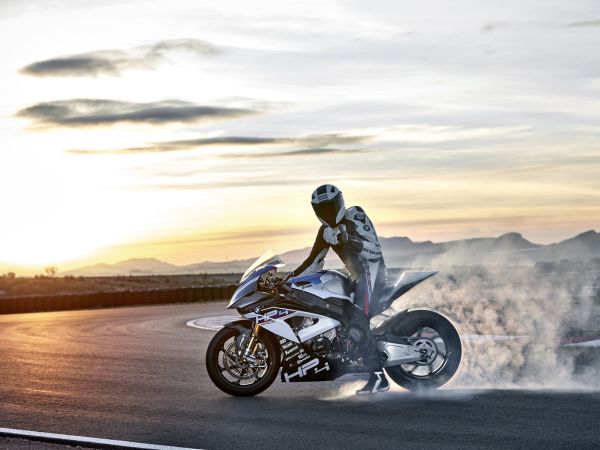 BMW HP4 RACE