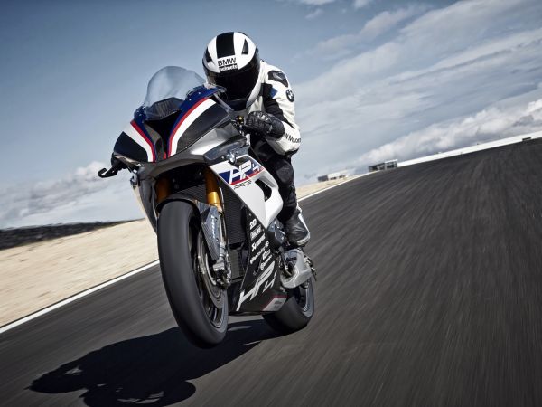BMW HP4 RACE