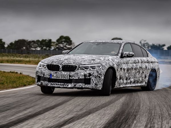 BMW M5 mit M xDrive