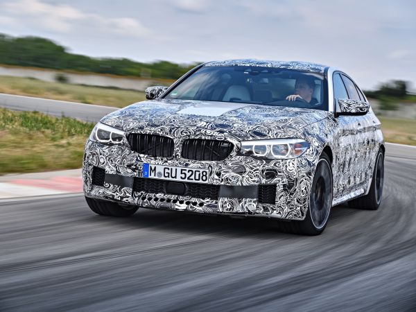 BMW M5 mit M xDrive